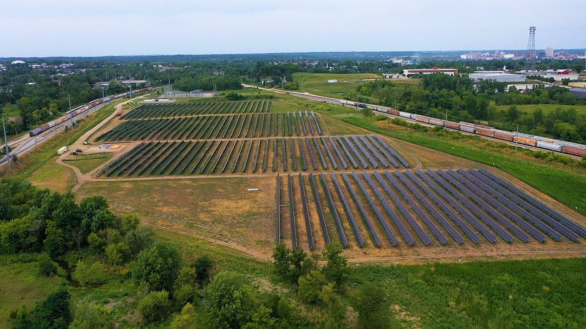 Aerial view of the Cedar Rapids Community Solar site